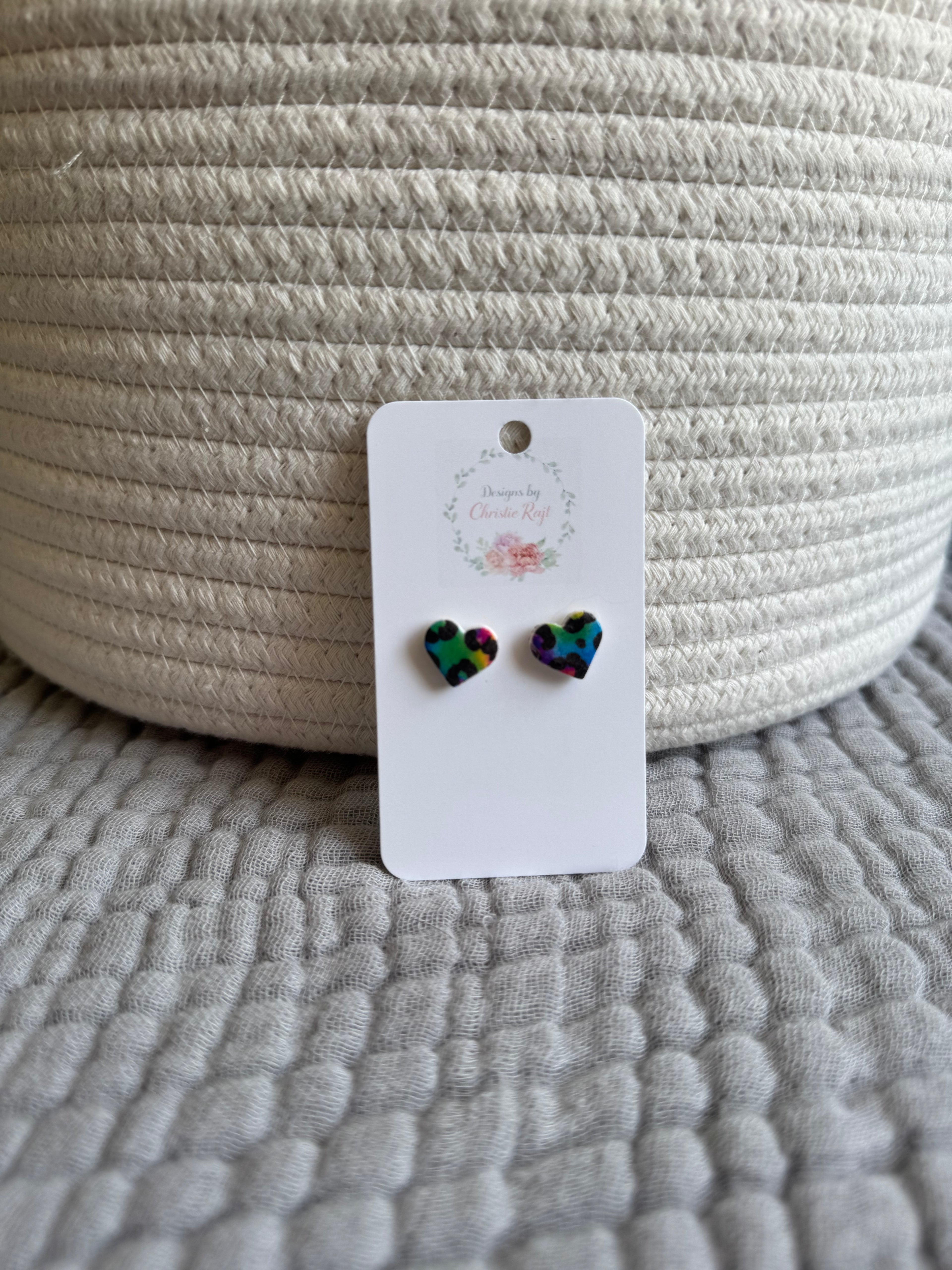90's Heart Stud Earrings